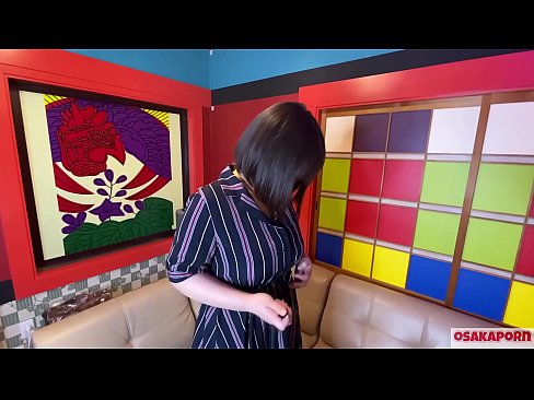 ❤️ Japāņu skaistule ar lielām krūtīm masturbē ar seksa rotaļlietām un piedzīvo orgasmu. Intervijā viņa stāsta par savu seksa pieredzi. Milzīgas krūtis un mataina maksts skaļi sten. Osakaporn ☑ Super porno pie lv.porno-fuq.ru ﹏